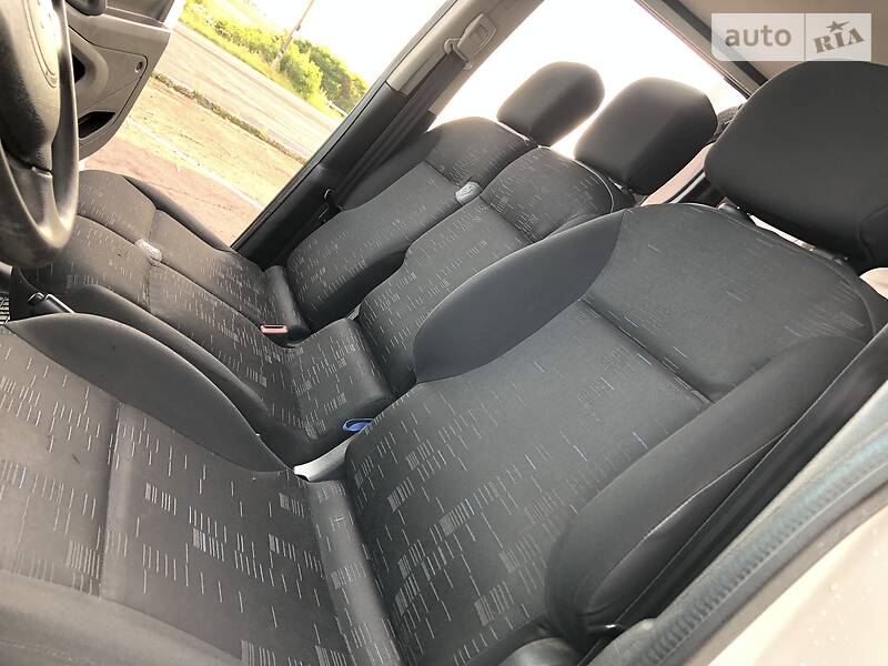 Вантажопасажирський фургон Citroen Berlingo 2011 в Дрогобичі