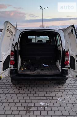 Вантажопасажирський фургон Citroen Berlingo 2013 в Львові