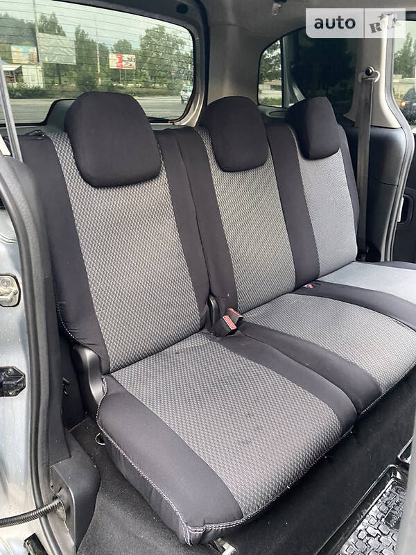 Універсал Citroen Berlingo 2011 в Володимирці