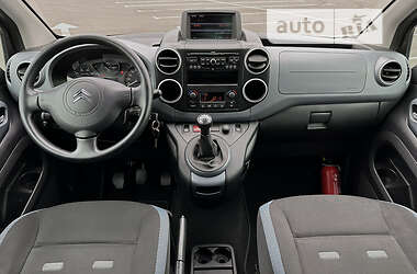 Минивэн Citroen Berlingo 2010 в 