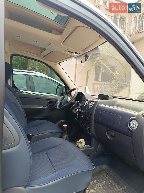 Минивэн Citroen Berlingo 2006 в Черноморске