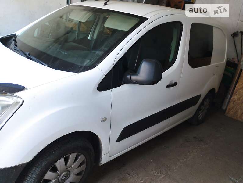 Грузовой фургон Citroen Berlingo 2010 в 