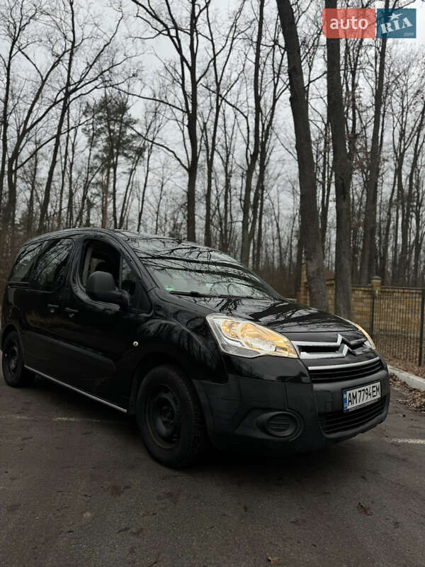 Минивэн Citroen Berlingo 2009 в Киеве