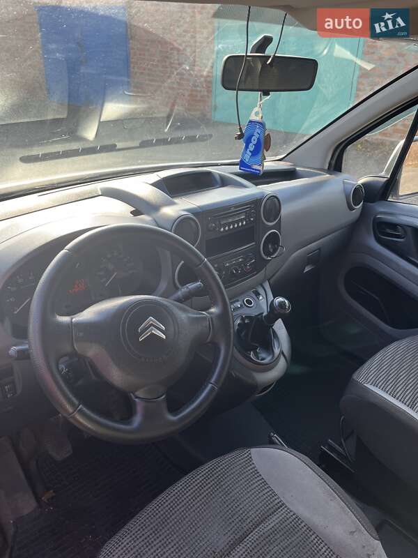 Минивэн Citroen Berlingo 2011 в Краснограде