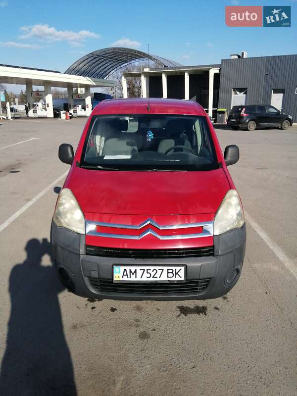 Минивэн Citroen Berlingo 2009 в 