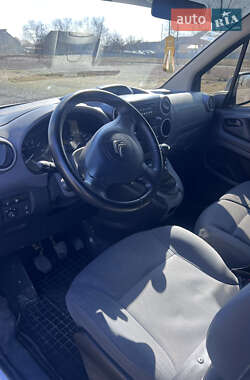 Грузовой фургон Citroen Berlingo 2015 в Новоселице