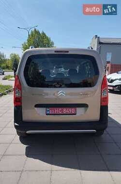 Минивэн Citroen Berlingo 2011 в 