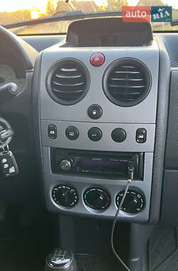 Минивэн Citroen Berlingo 2011 в 