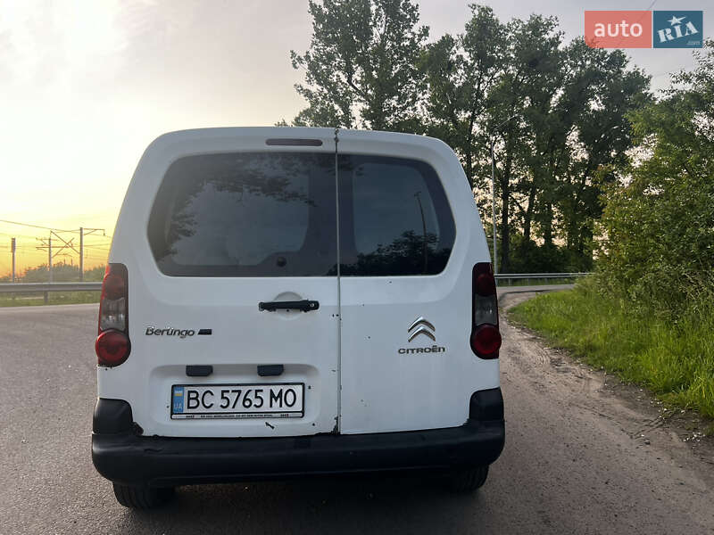 Вантажний фургон Citroen Berlingo 2012 в Львові