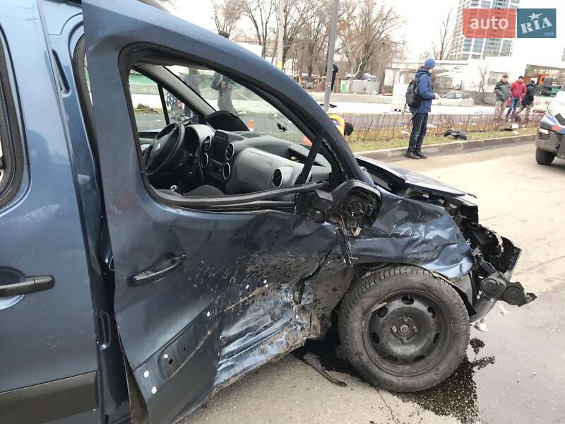 Мінівен Citroen Berlingo 2016 в Дніпрі