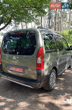 Минивэн Citroen Berlingo 2011 в 