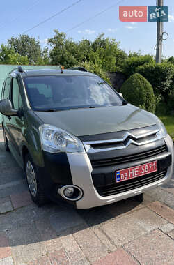Минивэн Citroen Berlingo 2011 в 