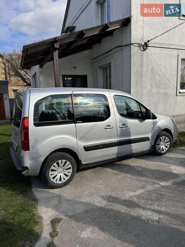 Минивэн Citroen Berlingo 2010 в Требухове