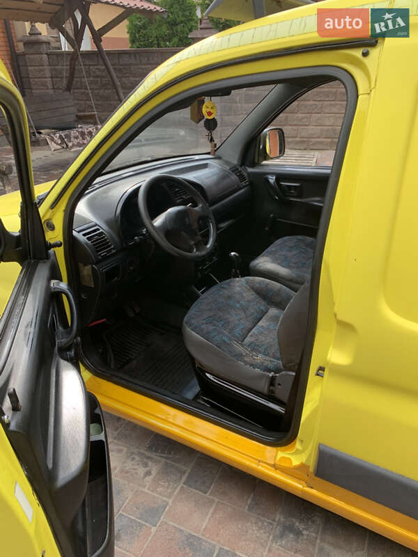 Вантажний фургон Citroen Berlingo 1998 в Рівному