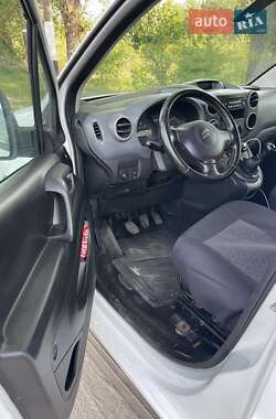 Минивэн Citroen Berlingo 2011 в 