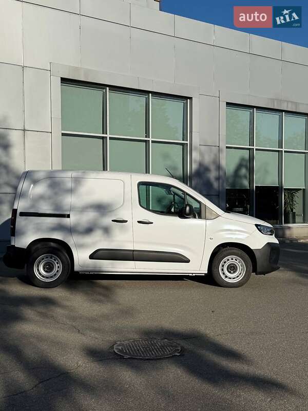 Грузовой фургон Citroen Berlingo 2024 в Киеве