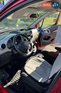 Минивэн Citroen Berlingo 2010 в 