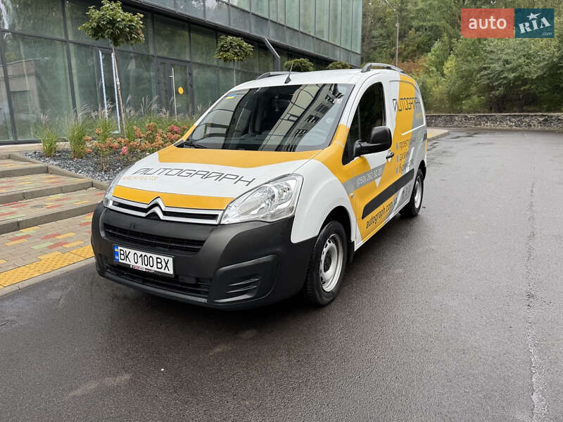 Вантажний фургон Citroen Berlingo 2015 в Рівному