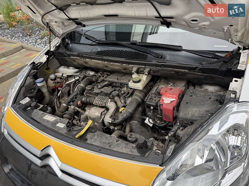 Вантажний фургон Citroen Berlingo 2015 в Рівному