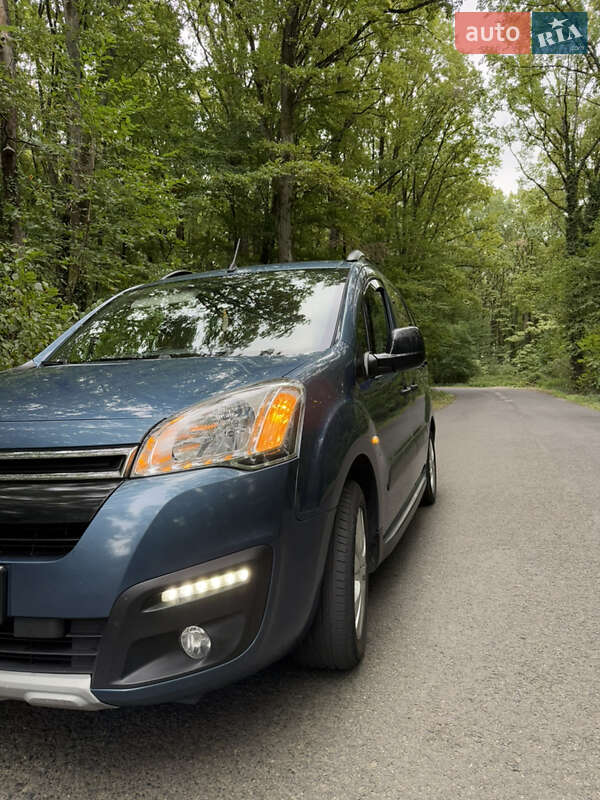 Мінівен Citroen Berlingo 2015 в Мукачевому