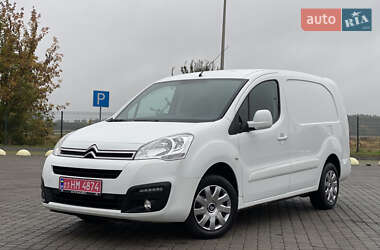 Вантажний фургон Citroen Berlingo 2017 в Радивиліві
