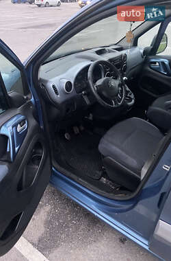 Минивэн Citroen Berlingo 2011 в 