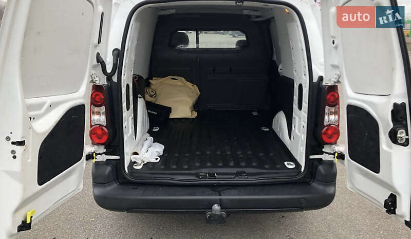 Грузовой фургон Citroen Berlingo 2012 в Киеве фото 6 Грузовой фургон Citroen Berlingo 2012 в Киеве