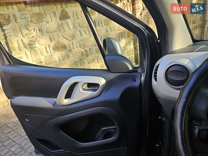 Мінівен Citroen Berlingo 2015 в Чернівцях