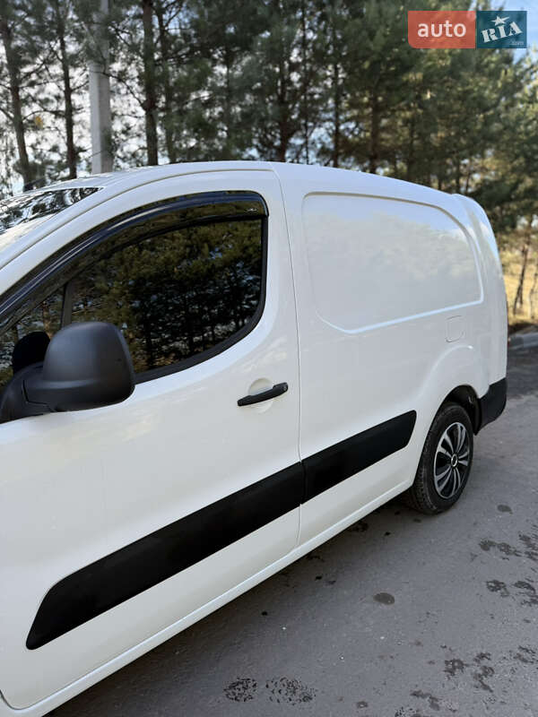 Грузопассажирский фургон Citroen Berlingo 2012 в Тернополе фото 3 Грузопассажирский фургон Citroen Berlingo 2012 в Тернополе