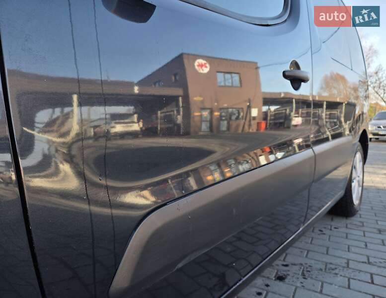 Мінівен Citroen Berlingo 2010 в Рівному фото 9 Мінівен Citroen Berlingo 2010 в Рівному