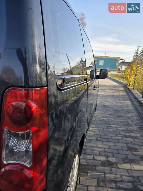 Мінівен Citroen Berlingo 2010 в Рівному фото 18 Мінівен Citroen Berlingo 2010 в Рівному