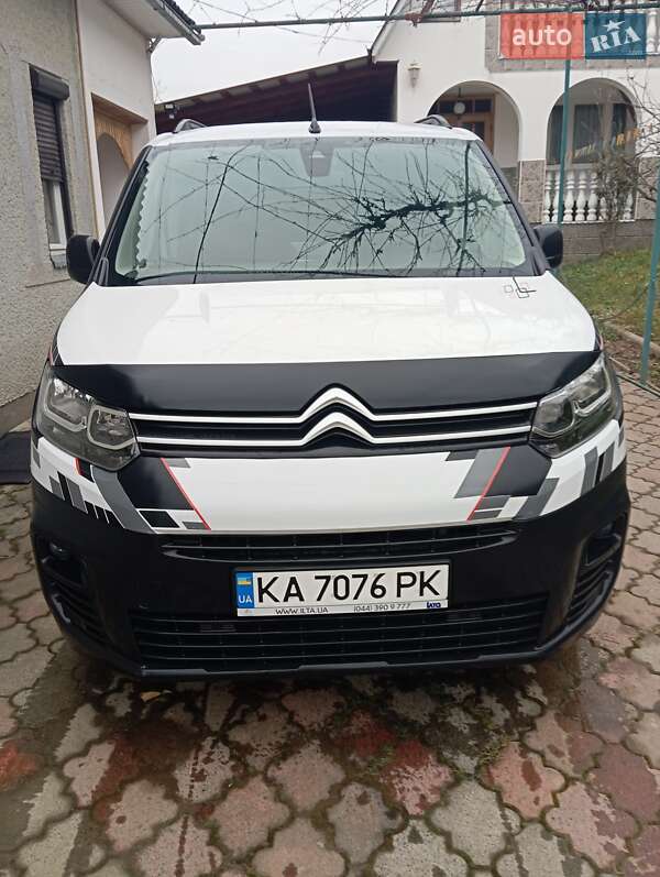 Мінівен Citroen Berlingo 2023 в Ужгороді фото Мінівен Citroen Berlingo 2023 в Ужгороді