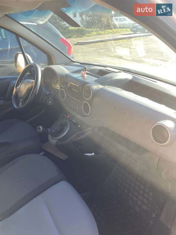 Грузовой фургон Citroen Berlingo 2016 в Луцке