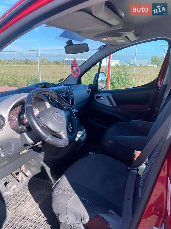 Минивэн Citroen Berlingo 2009 в Киеве