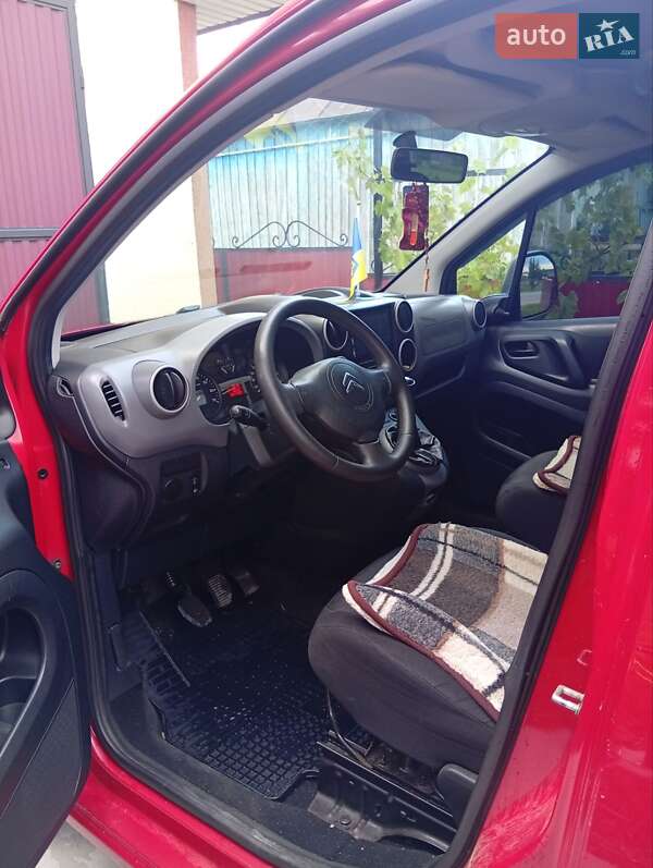 Минивэн Citroen Berlingo 2010 в Толстом