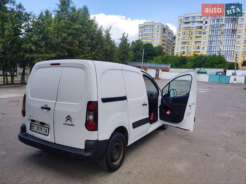 Грузовой фургон Citroen Berlingo 2015 в Львове