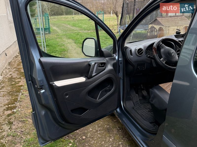 Минивэн Citroen Berlingo 2009 в Судовой Вишне фото 12 Минивэн Citroen Berlingo 2009 в Судовой Вишне