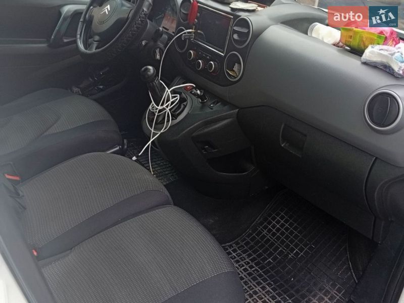 Минивэн Citroen Berlingo 2010 в Городке фото 18 Минивэн Citroen Berlingo 2010 в Городке