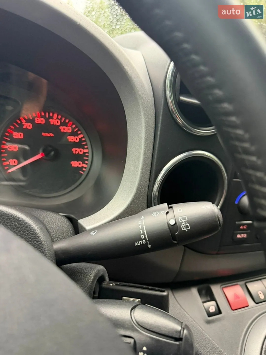 2010 Citroen Berlingo - мініатюра 40