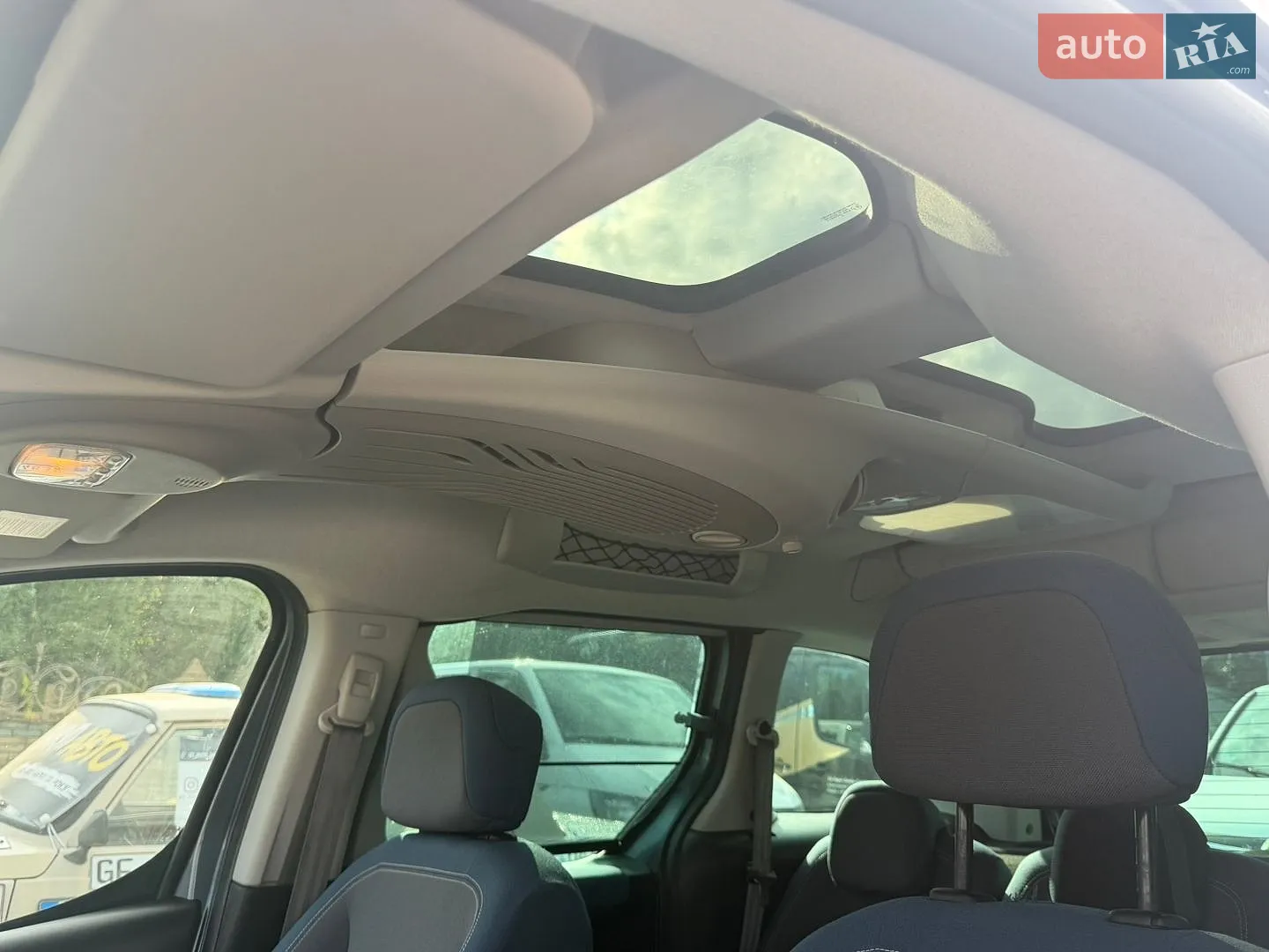 2010 Citroen Berlingo - мініатюра 12