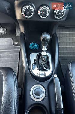 Позашляховик / Кросовер Citroen C-Crosser 2010 в 