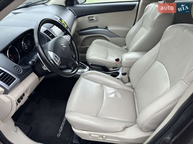 Позашляховик / Кросовер Citroen C-Crosser 2012 в Стрию