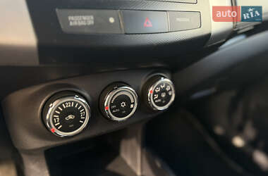 Позашляховик / Кросовер Citroen C-Crosser 2010 в 