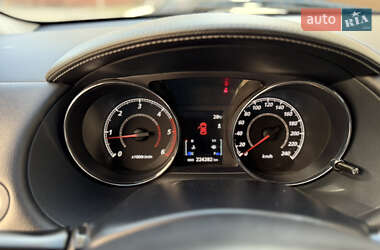 Позашляховик / Кросовер Citroen C-Crosser 2010 в 