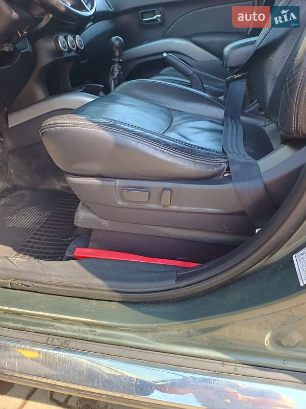 Позашляховик / Кросовер Citroen C-Crosser 2008 в Житомирі фото 3 Позашляховик / Кросовер Citroen C-Crosser 2008 в Житомирі