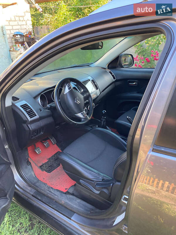 Внедорожник / Кроссовер Citroen C-Crosser 2009 в Вольногорске