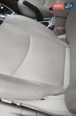 Внедорожник / Кроссовер Citroen C-Crosser 2012 в 