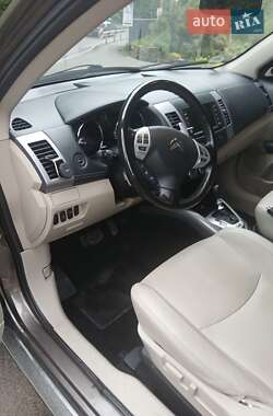 Внедорожник / Кроссовер Citroen C-Crosser 2012 в 