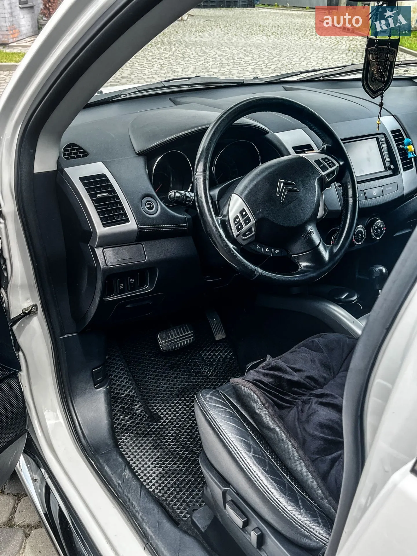 2011 Citroen C-Crosser - мініатюра 10