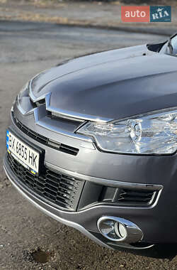 Позашляховик / Кросовер Citroen C-Crosser 2010 в  фото 15 Позашляховик / Кросовер Citroen C-Crosser 2010 в